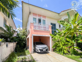 บ้านเดี่ยวมือสอง นนทบุรี ม.ภัสสร14 บางใหญ่ เนื้อที่กว้างขวางมากถึง 52.90 ตร.ว. ฟังก์ชัน 3 ห้องนอน 2 ห้องน้ำ 1 ที่จอดรถ บ้านสภาพสวย พร้อมเข้าอยู่ โครงการอยู่ติดถนนใหญ่ เข้า-ออกสะดวก ใกล้เซ็นทรัลเวสต์เกต เดินทางเพียง 10 นาทีถึงจุดขึ้นทางด่วน "ศรีรัช" จองเลย!...